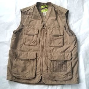 Men's Eddie Bauer's Vest in Tan Size Large Plenty of Pockets